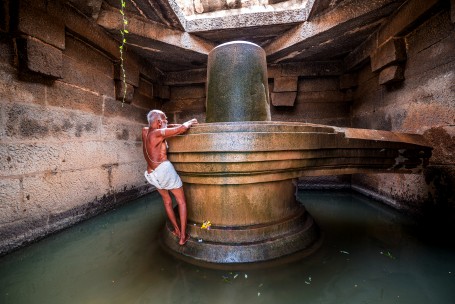 Badavi Linga Hampi