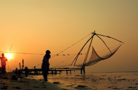 Sunset with Chinese fishing nets in  Kochi