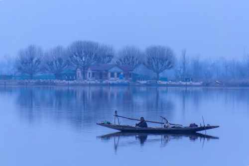 Boatman in Mystic Morning ! 