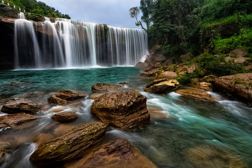 The long waterfall